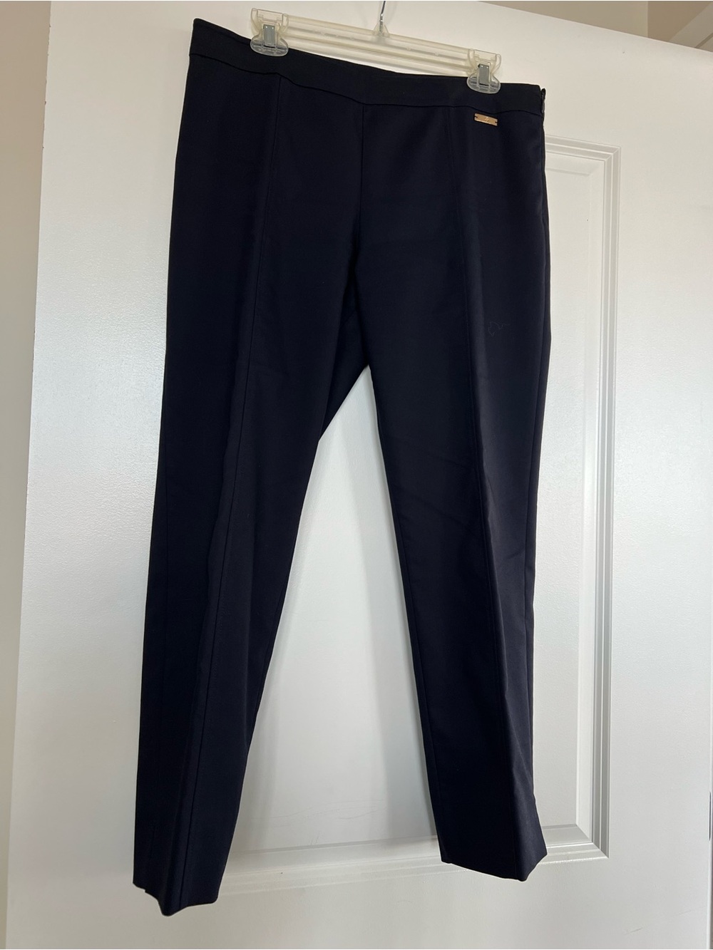 Tory Burch Navy pants in easy wear Cotton blend with side zipper
